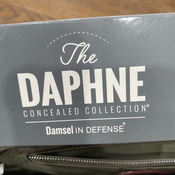 Damsel In Defense Concealed Carry Purse Cranberry Janie’s Gotta Crossbody Bag - Picture 6 of 16